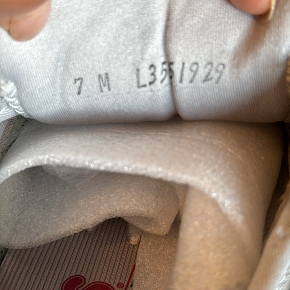 Tour Mesh Lace Up Sneaker. W’s Size 7M - Picture 7 of 8